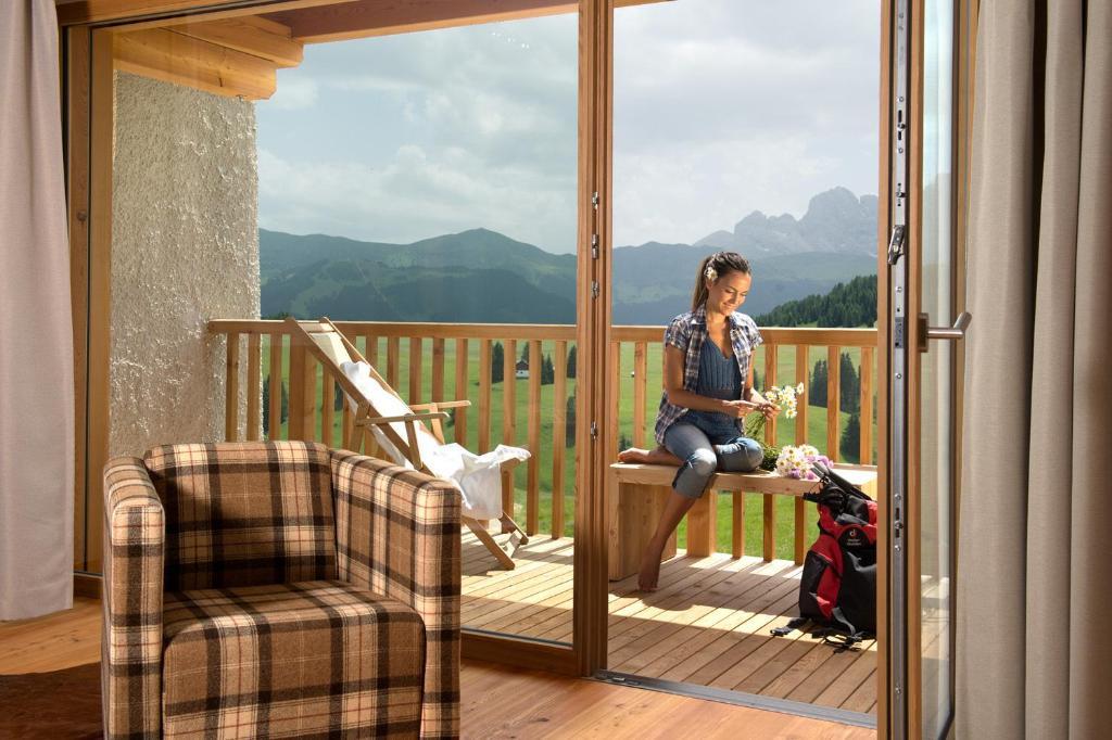 Sporthotel Sonne Alpe Di Siusi Ngoại thất bức ảnh