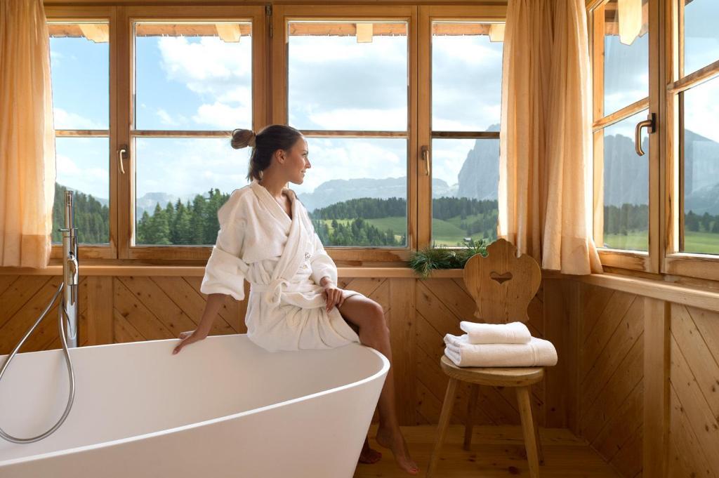 Sporthotel Sonne Alpe Di Siusi Ngoại thất bức ảnh