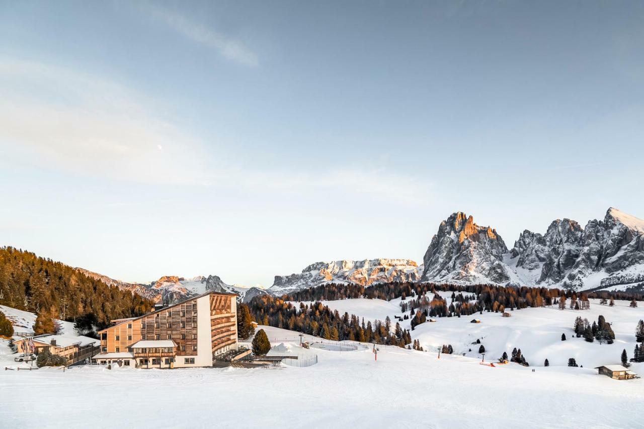 Sporthotel Sonne Alpe Di Siusi Ngoại thất bức ảnh